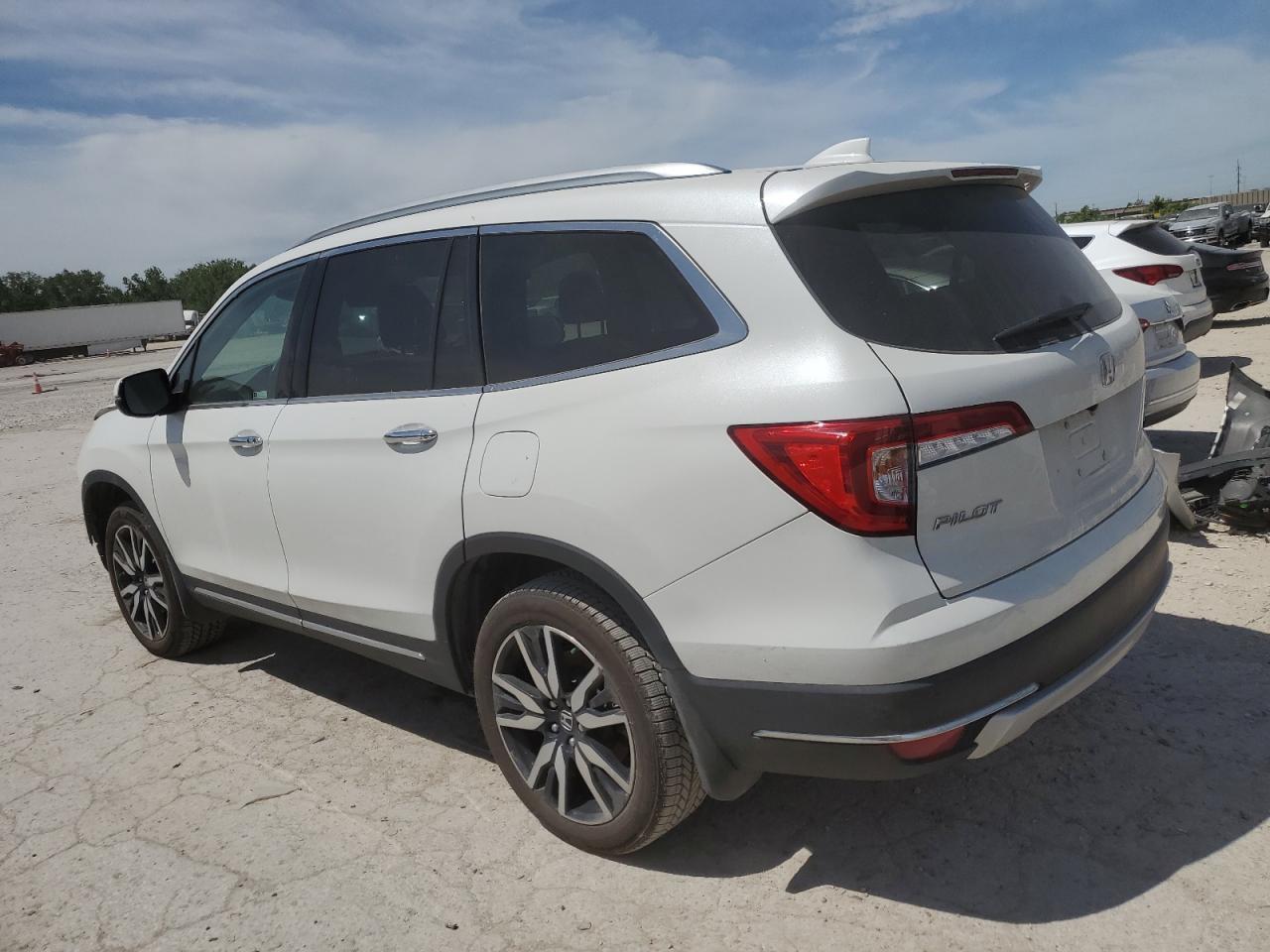 2020 Honda Pilot Touring - Фото 2