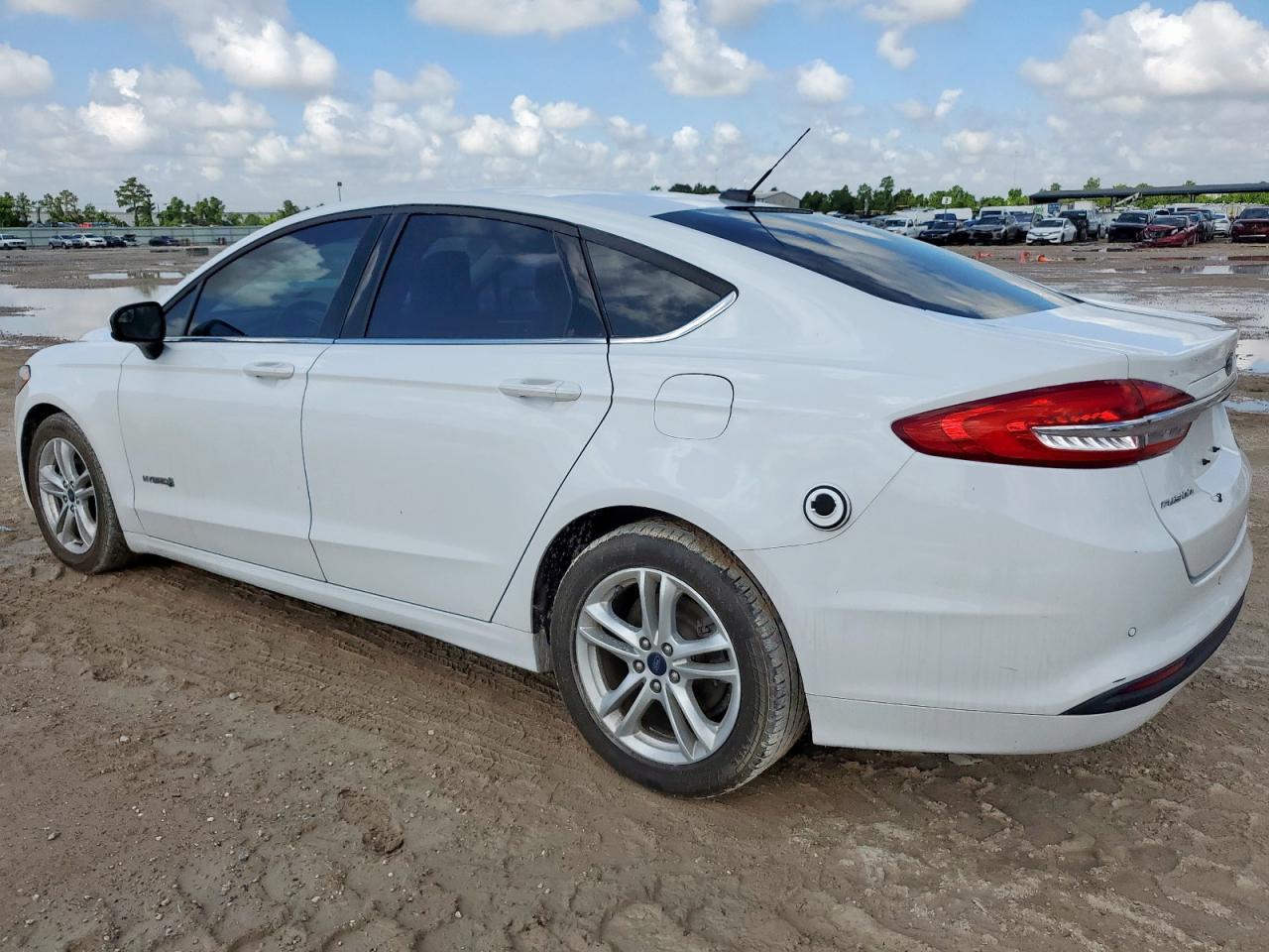 2018 Ford Fusion Se Hybrid - Image 2