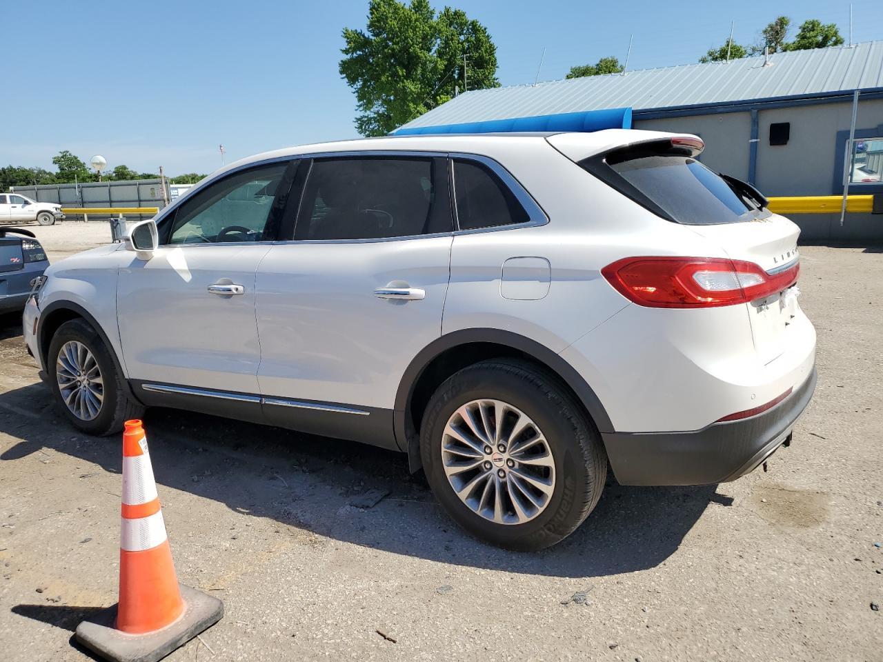 2016 Lincoln Mkx Select - Image 2