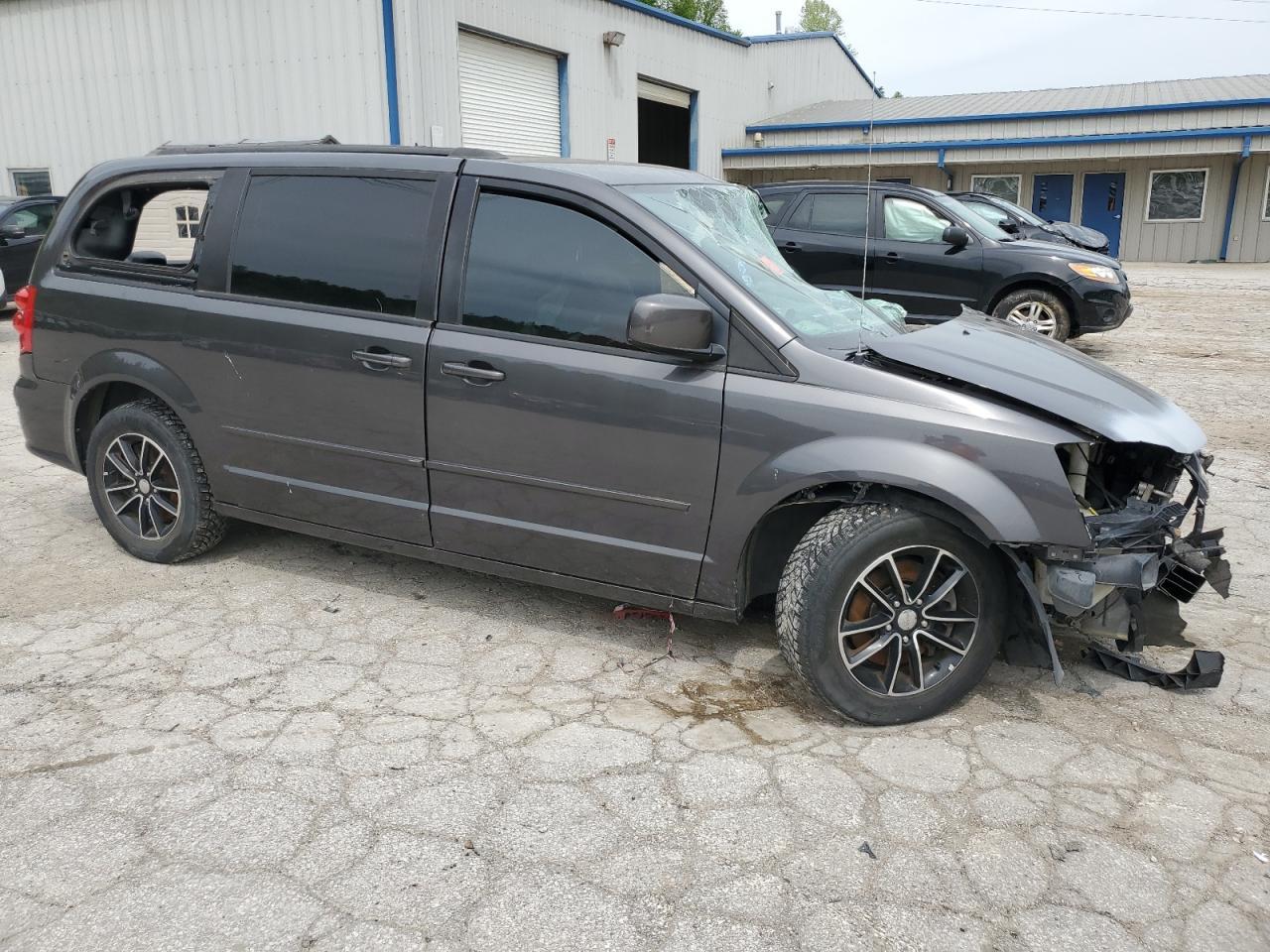 2017 Dodge Grand Caravan Gt - Image 4