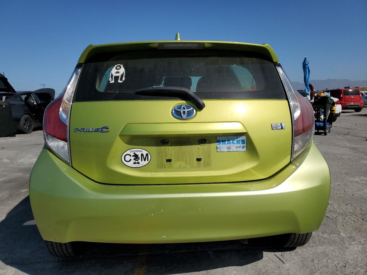 2015 Toyota Prius C - Image 6