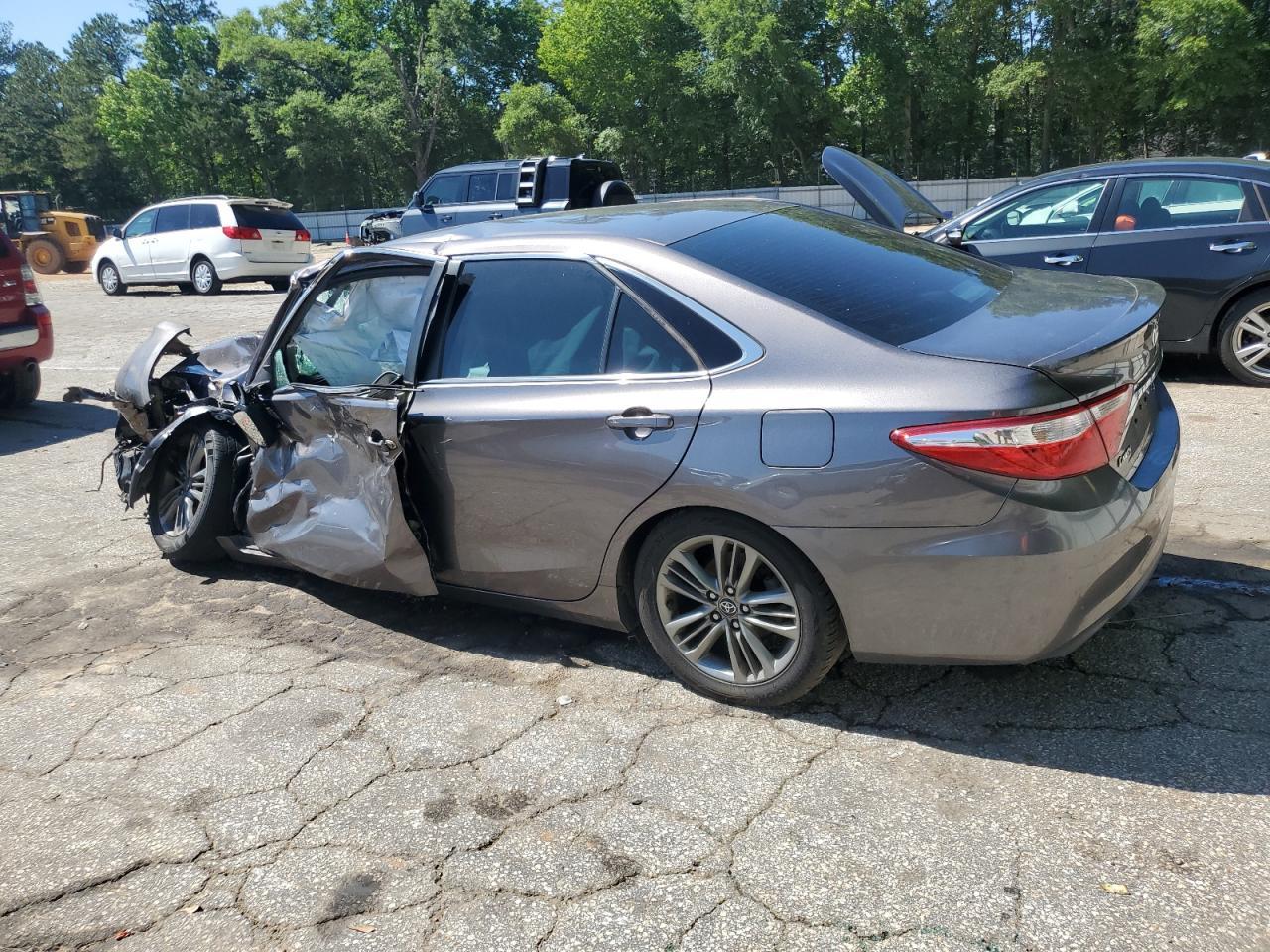 2017 Toyota Camry Le - Фото 2