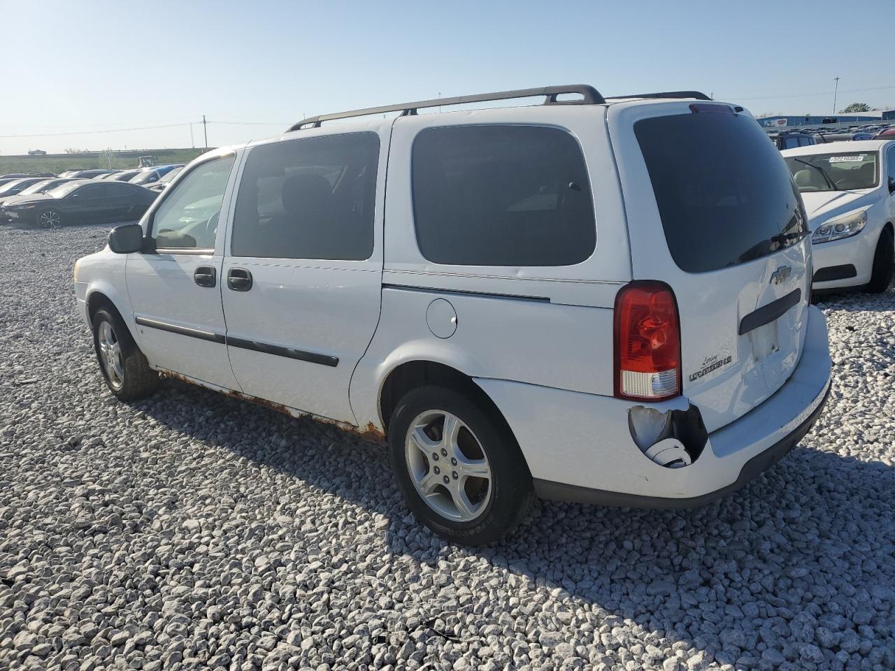 2008 Chevrolet Uplander Ls - Image 2