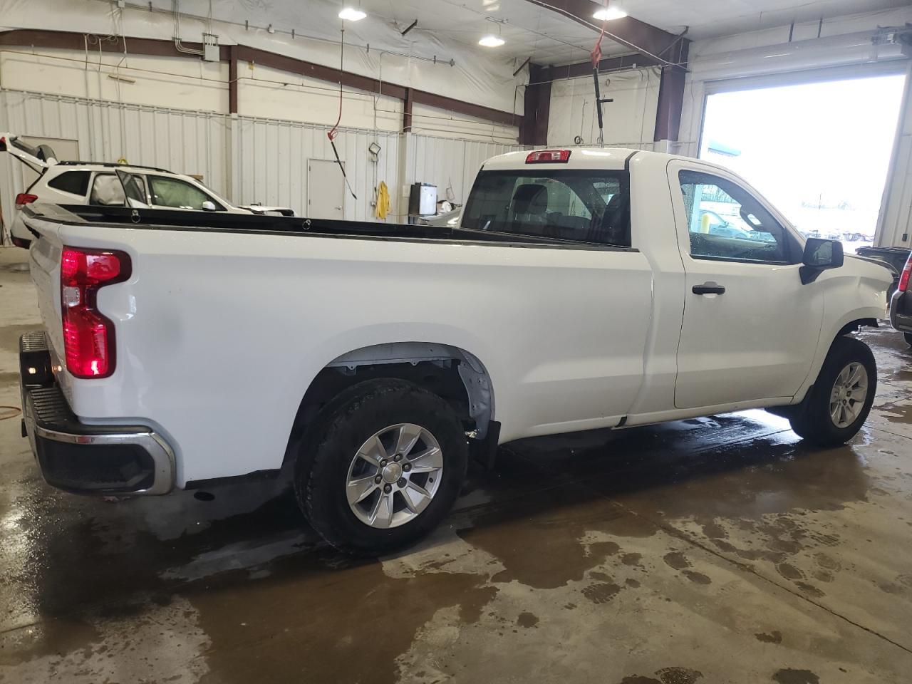 2019 Chevrolet Silverado C1500 - Фото 3