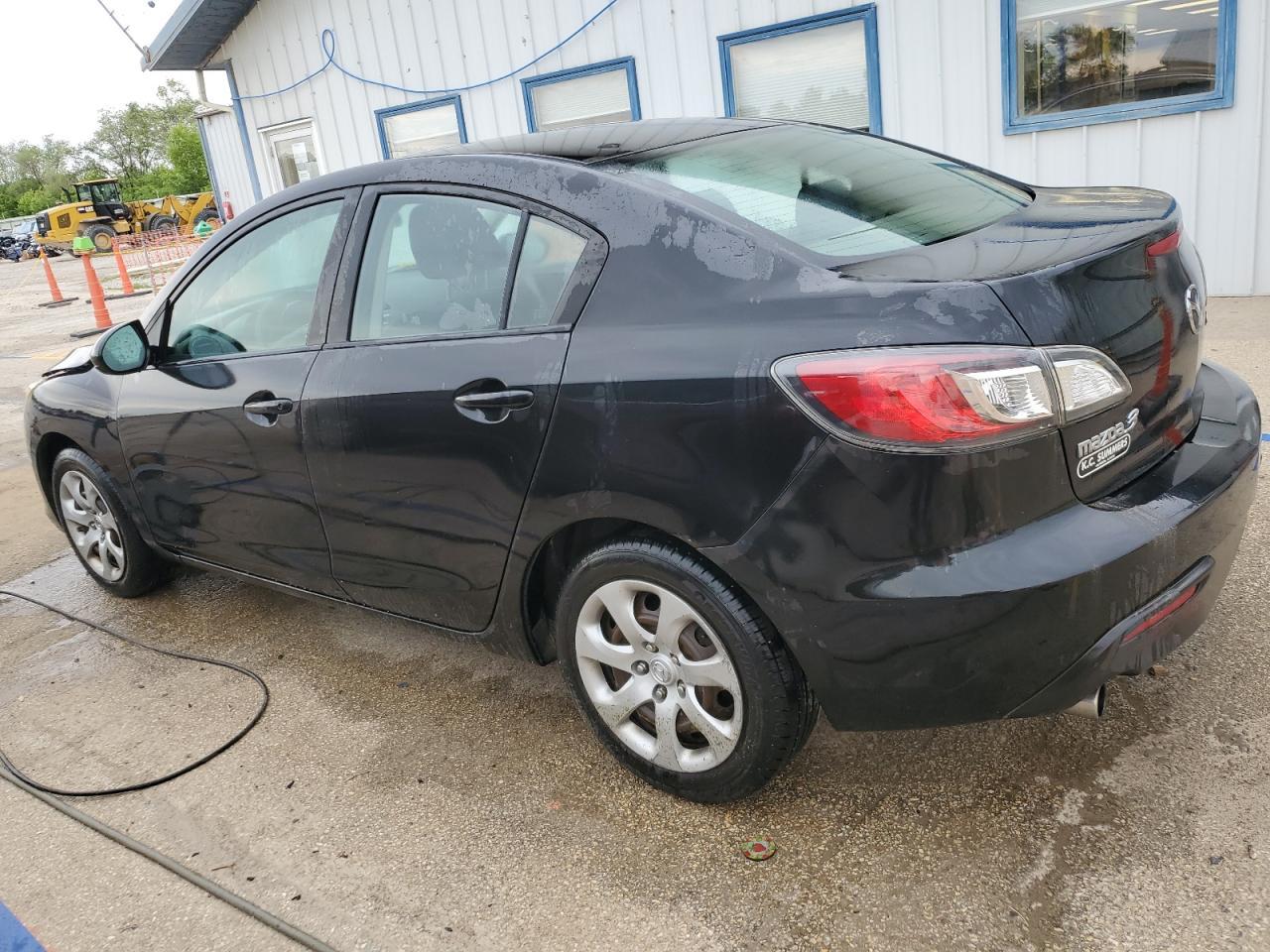 2010 Mazda 3 I - Image 2