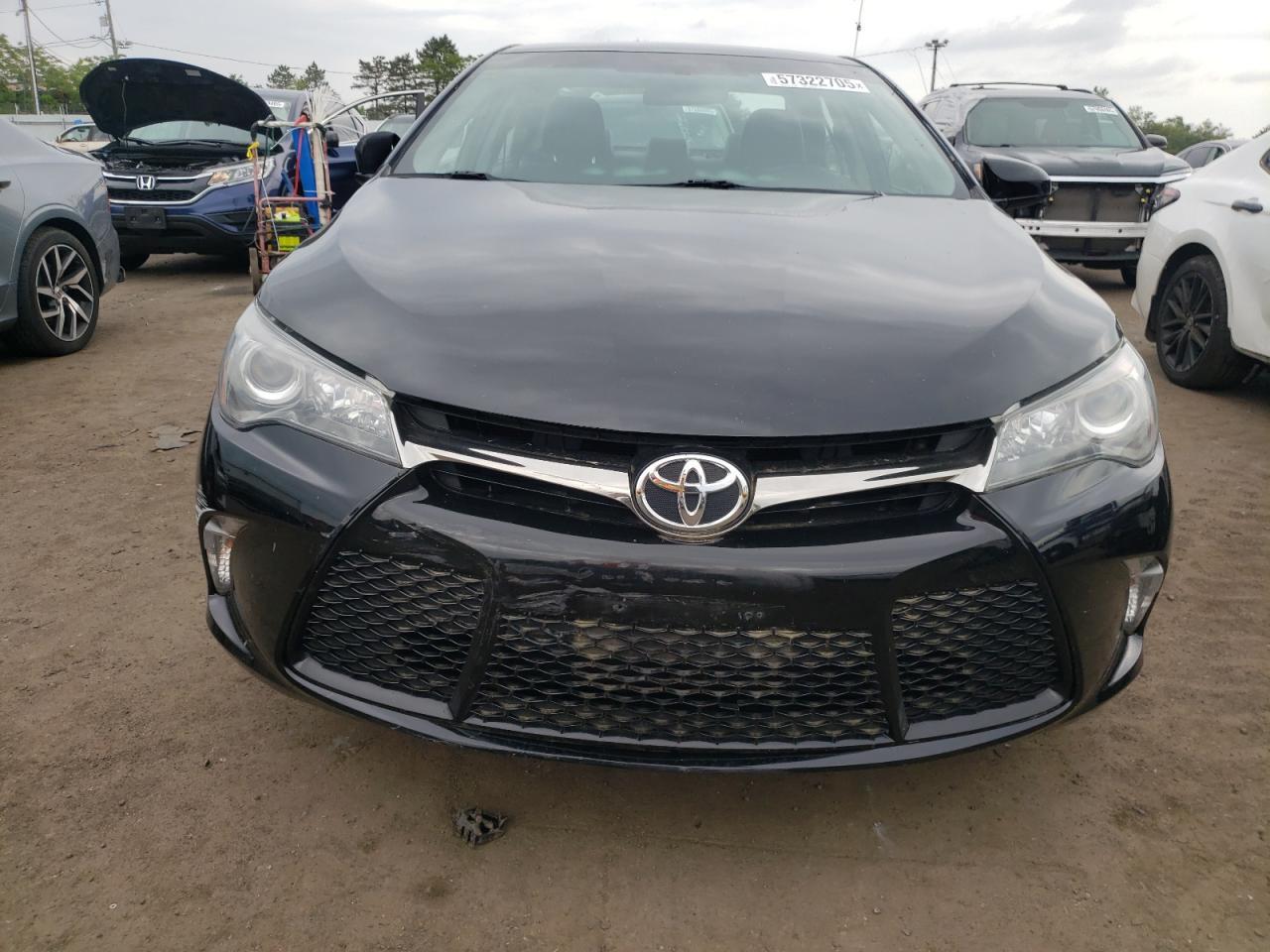 2016 Toyota Camry Le - Фото 5