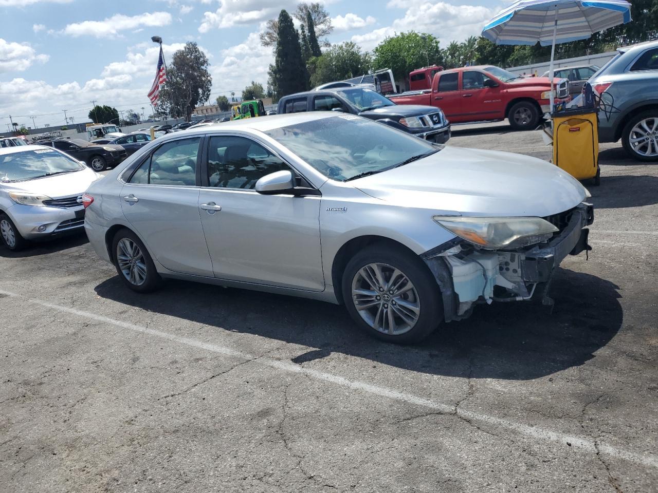 2016 Toyota Camry Hybrid - Фото 4