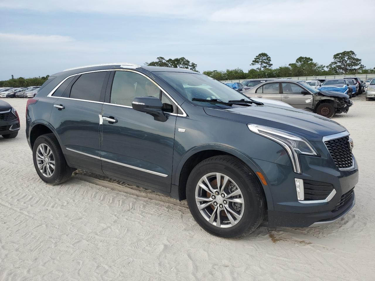 2017 Cadillac Xt5 Premium Luxury - Image 4