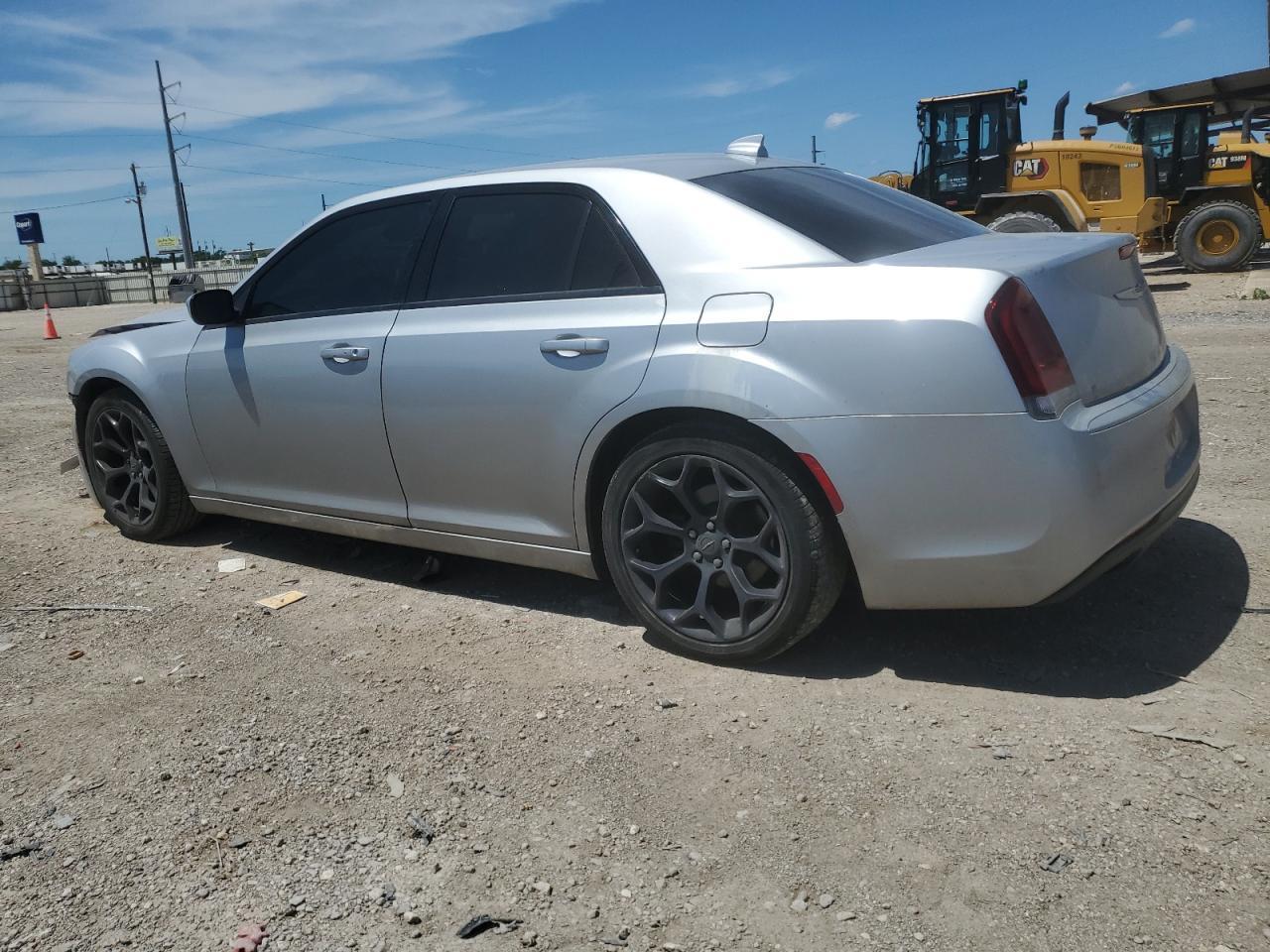 2020 Chrysler 300 S - Фото 2