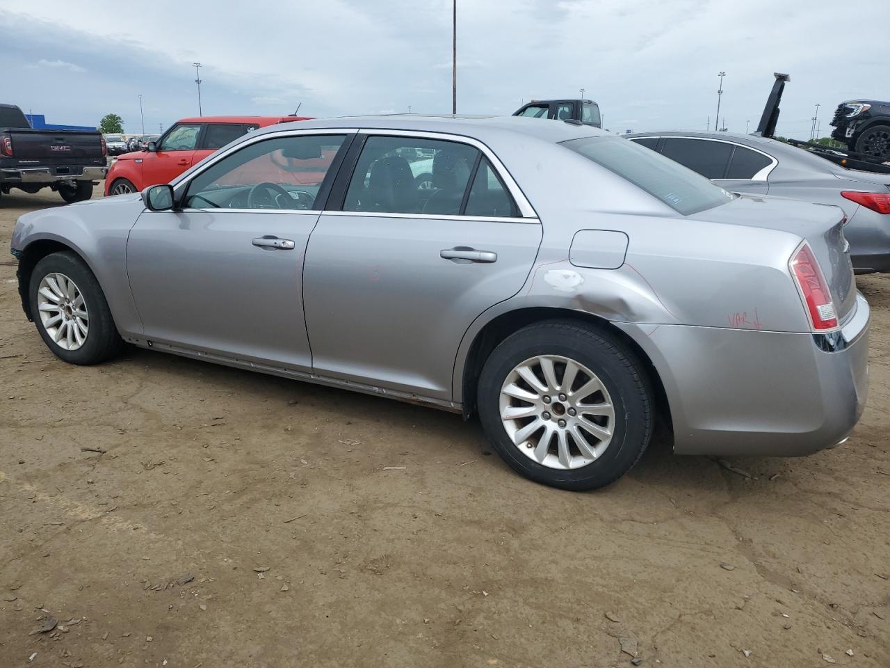 2013 Chrysler 300 - Фото 2