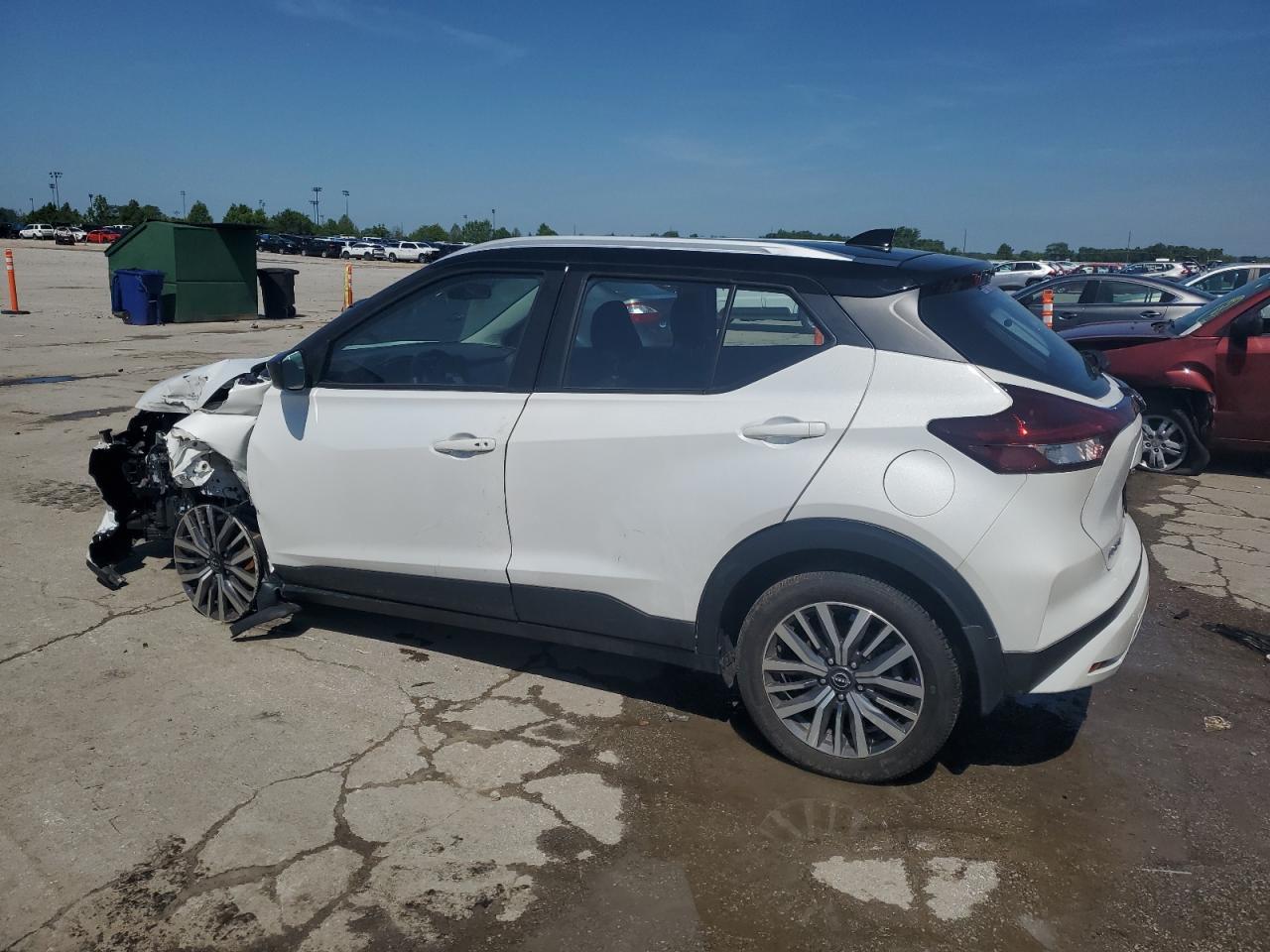 2024 Nissan Kicks Sv - Image 2