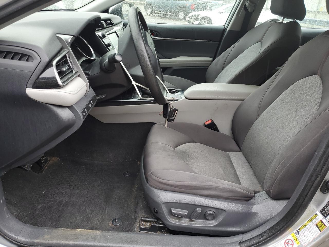 2019 Toyota Camry L - Фото 7