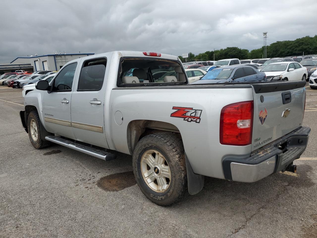 2011 Chevrolet Silverado K1500 Lt - Image 2