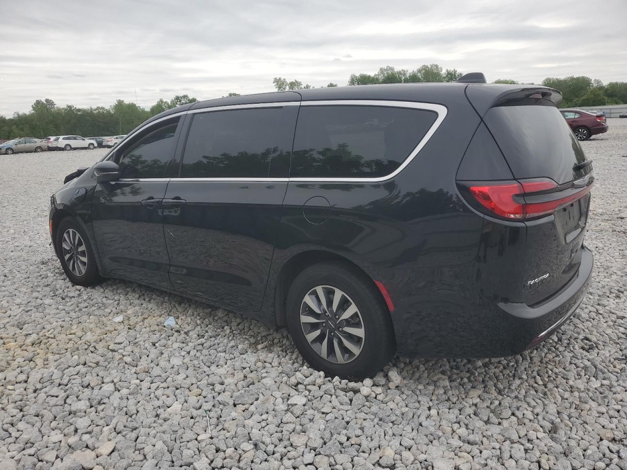 2023 Chrysler Pacifica Hybrid Touring L - Фото 2