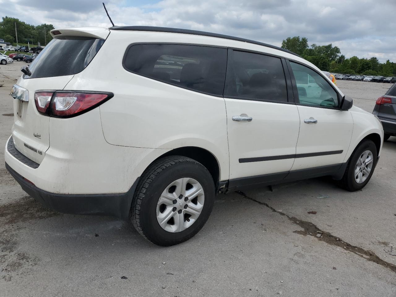 2015 Chevrolet Traverse Ls - Фото 3