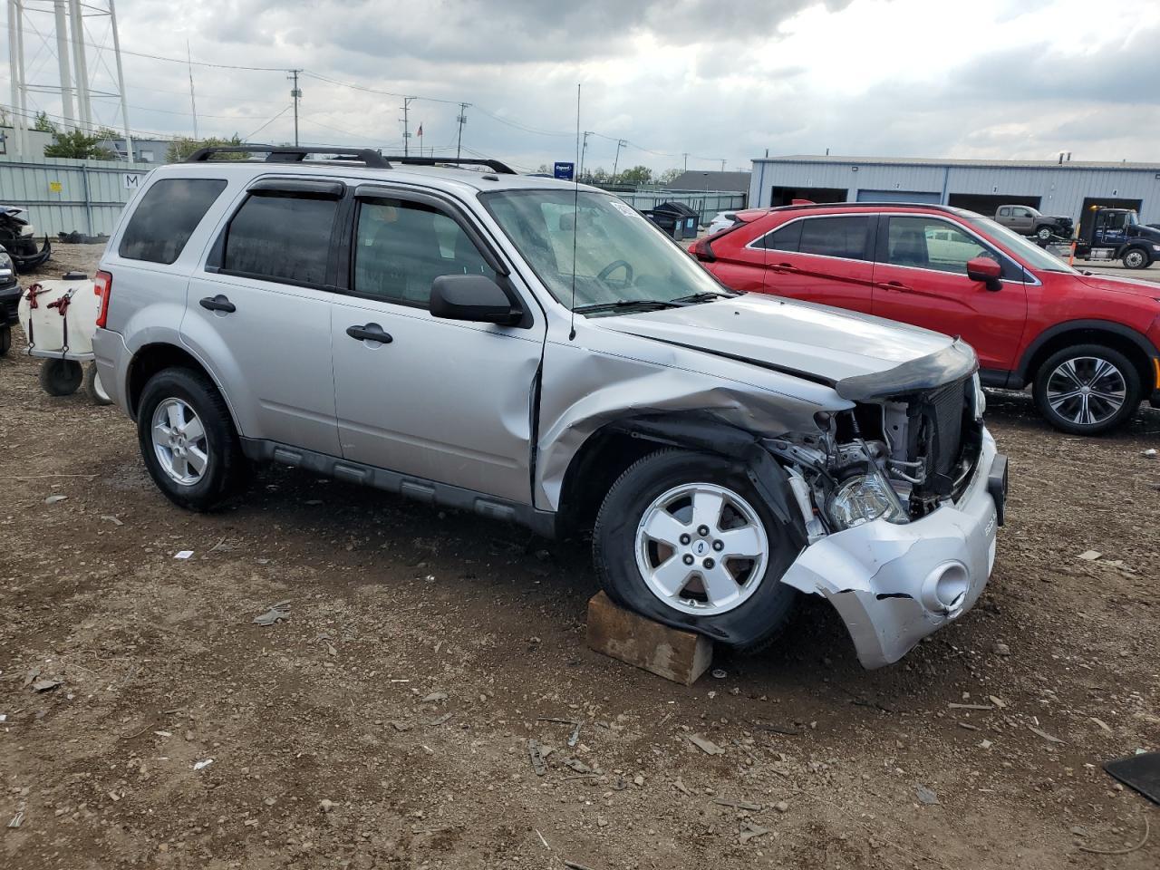 2011 Ford Escape Xlt - Фото 4