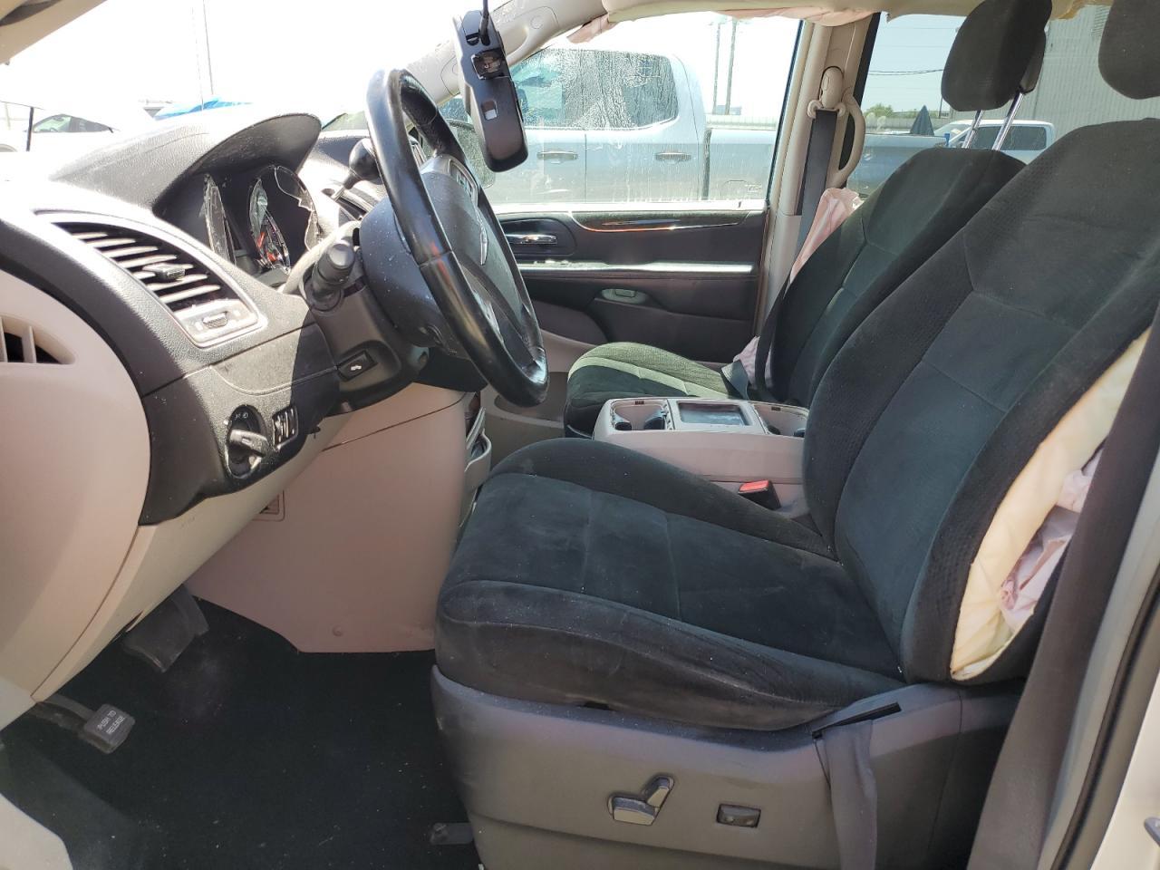 2012 Chrysler Town & Country Touring - Фото 7