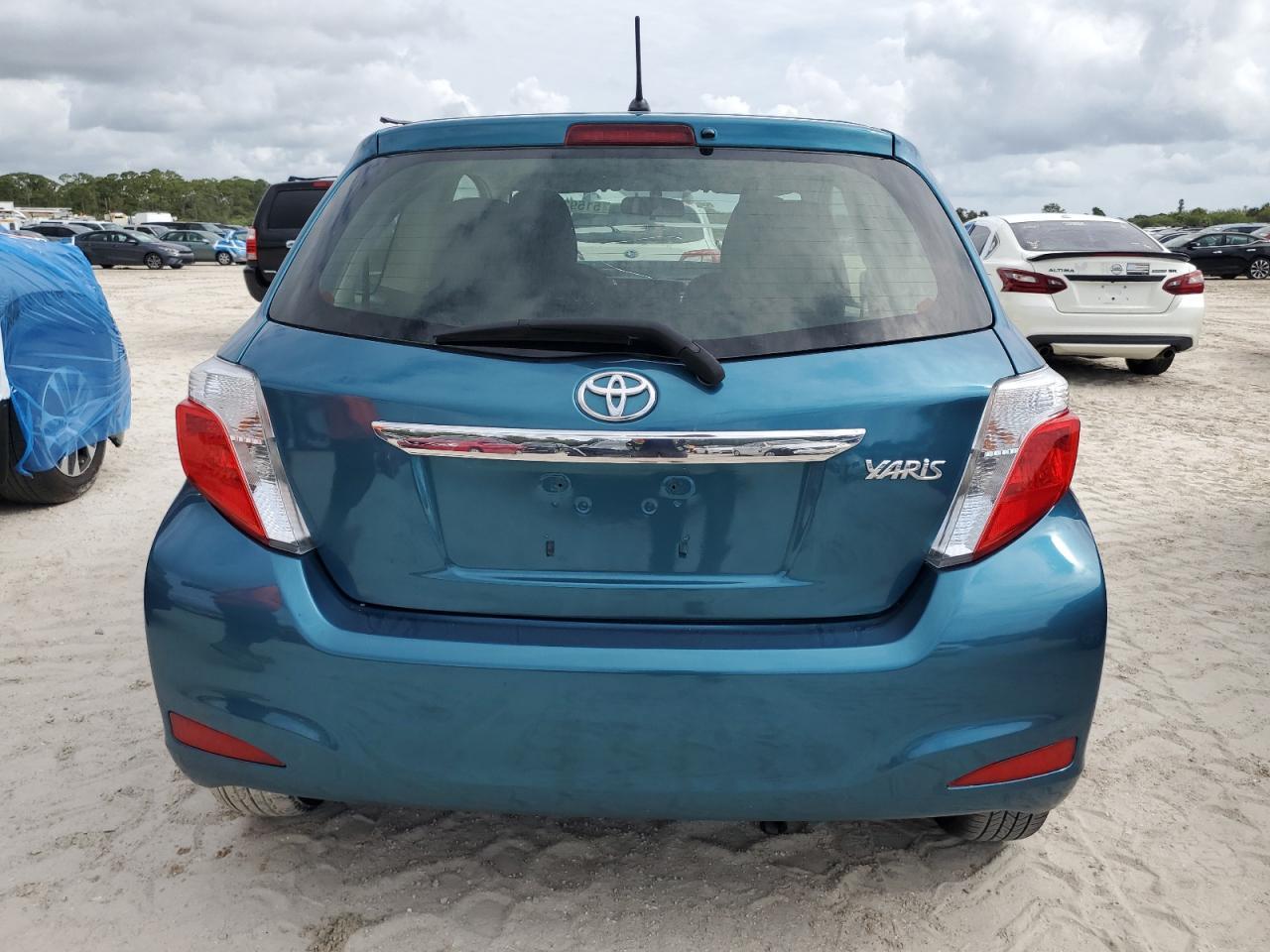 2012 Toyota Yaris - Фото 6
