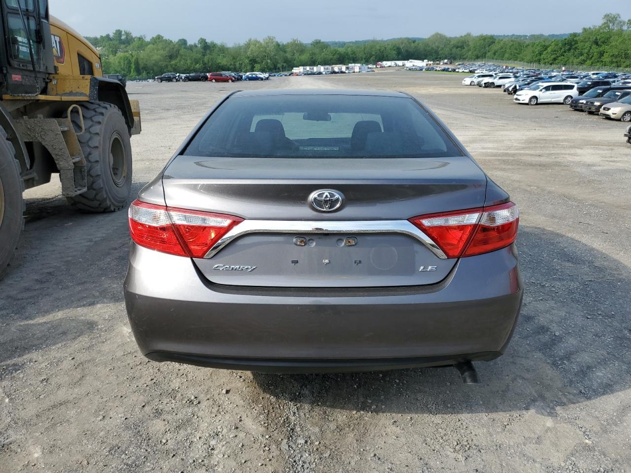 2017 Toyota Camry Le - Image 6