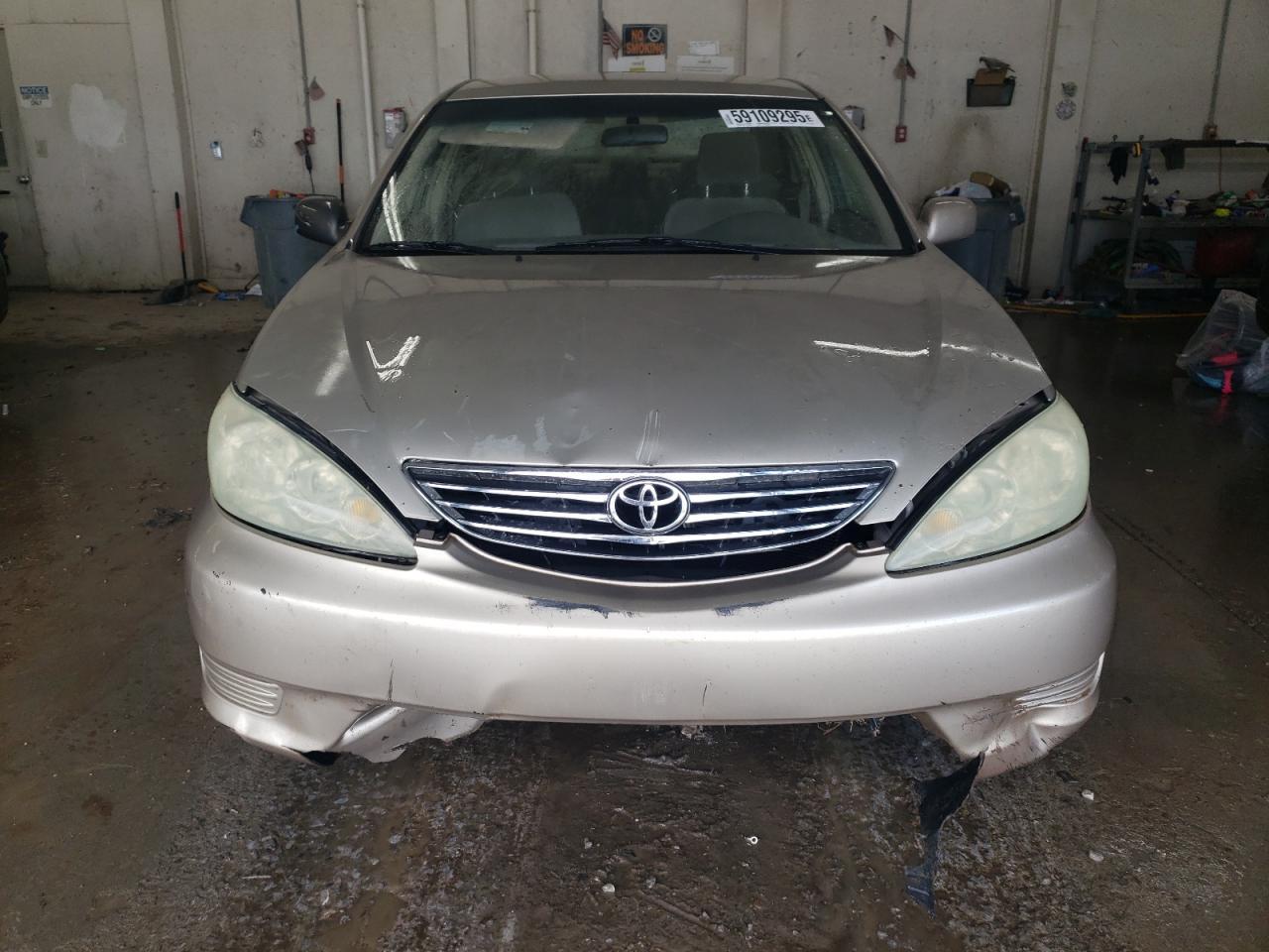 2005 Toyota Camry Le - Image 5