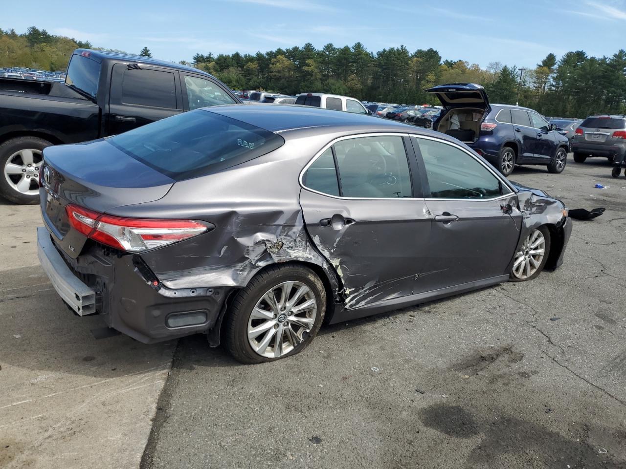 2018 Toyota Camry L - Фото 3