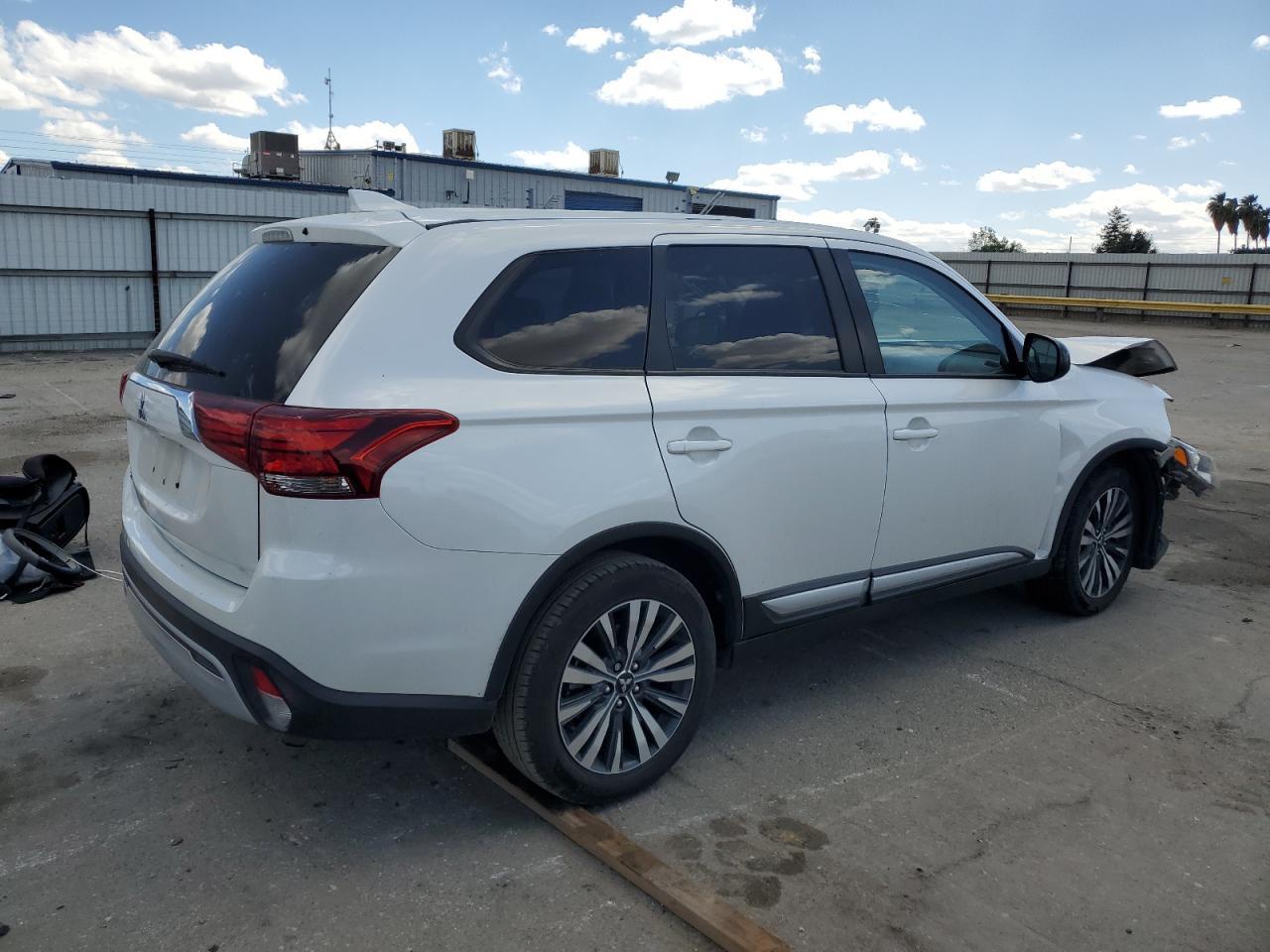 2020 Mitsubishi Outlander Es - Фото 3