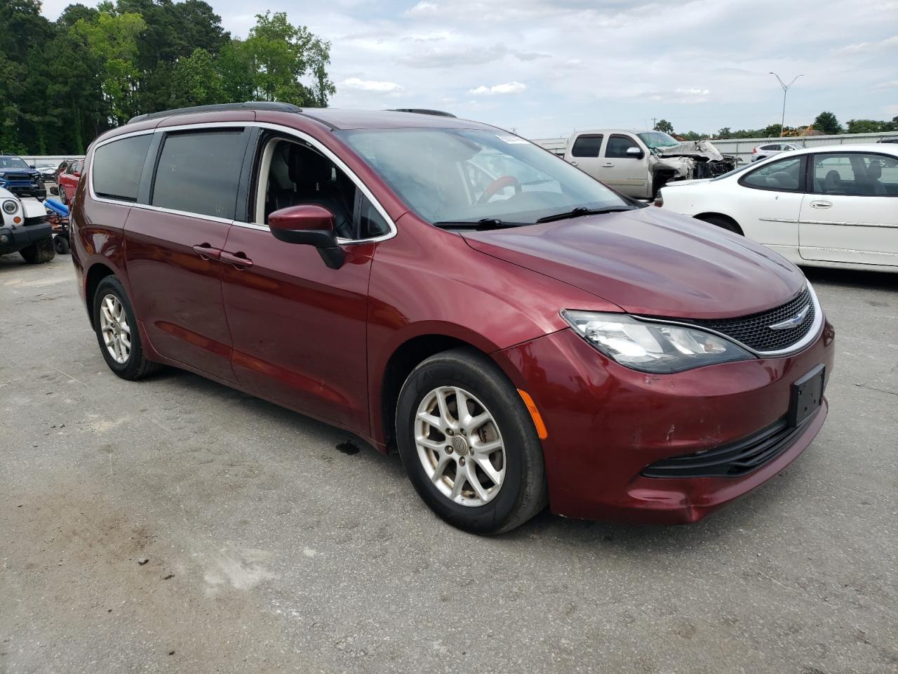 2020 Chrysler Voyager Lxi - Фото 4