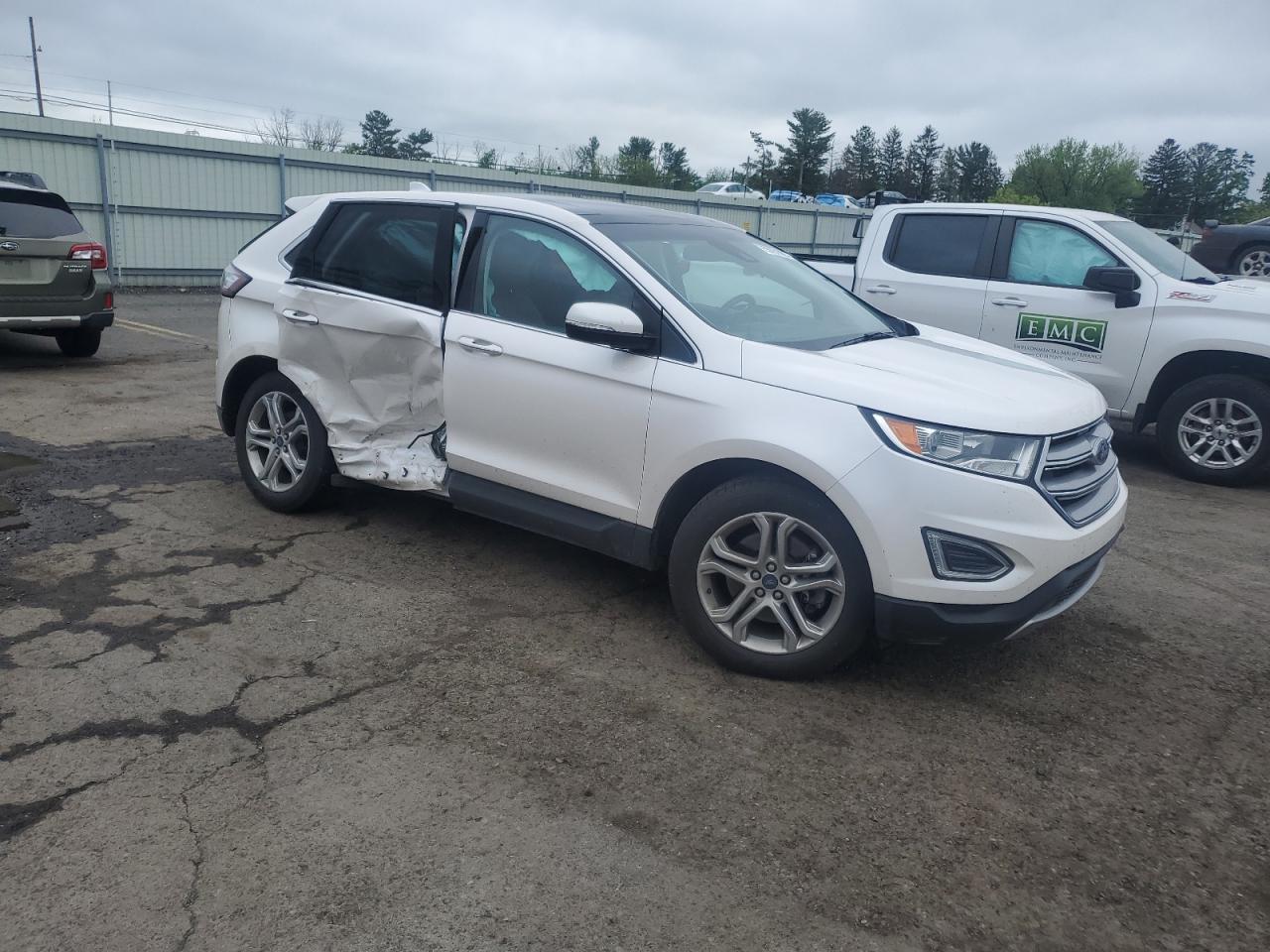 2018 Ford Edge Titanium - Image 4