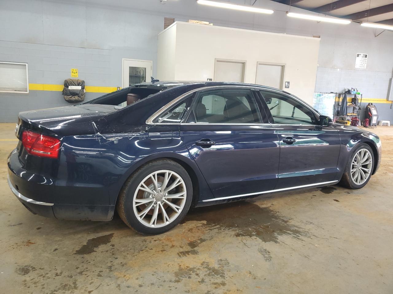 2011 Audi A8 L Quattro - Фото 3