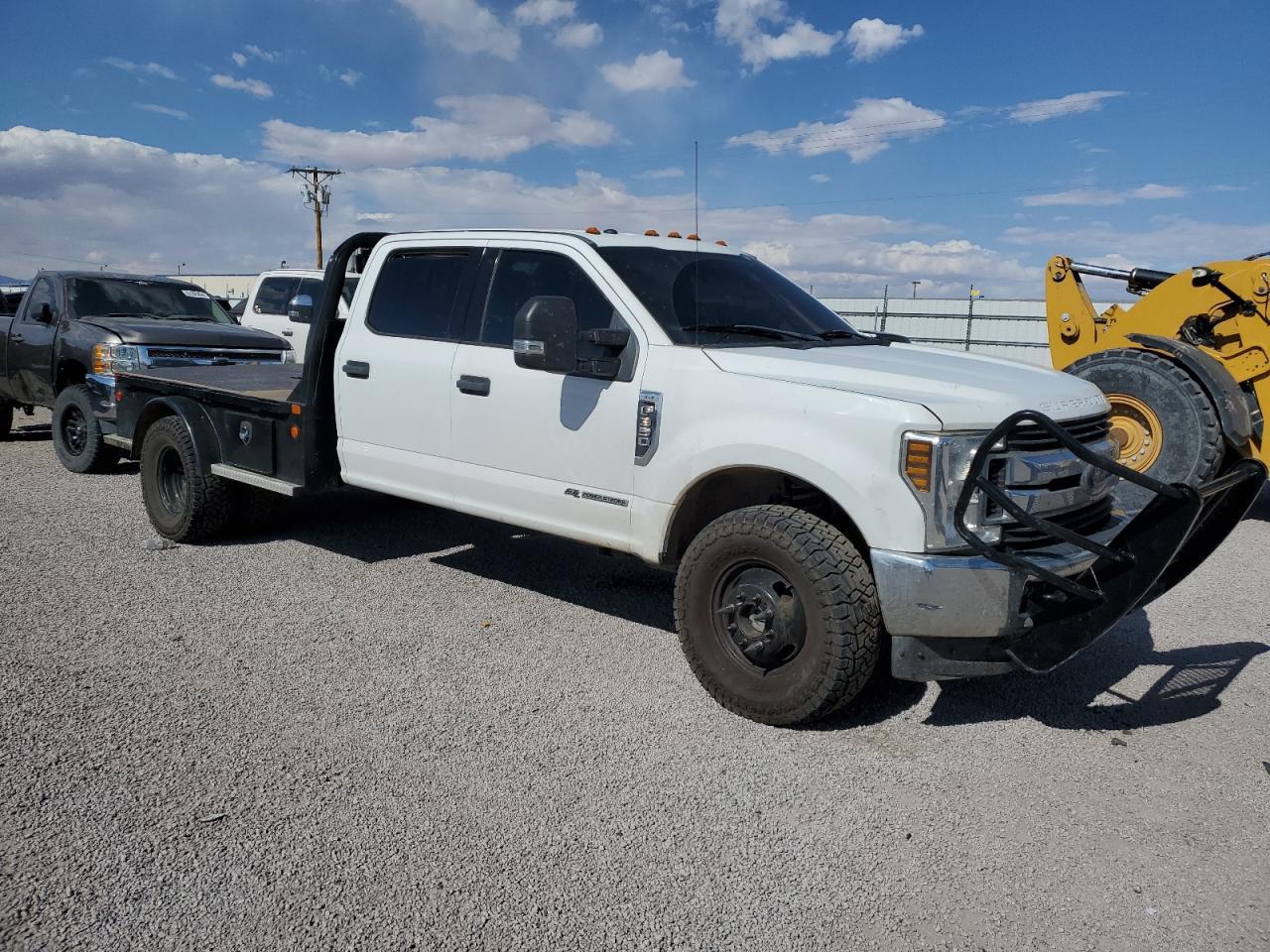 2019 Ford F350 Super Duty - Фото 4