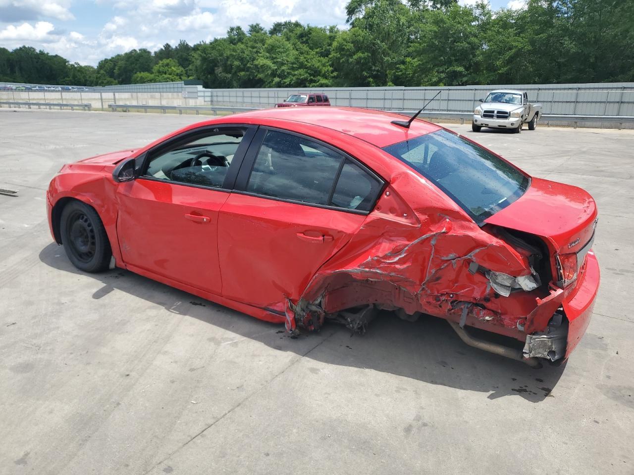 2014 Chevrolet Cruze Ls - Image 2