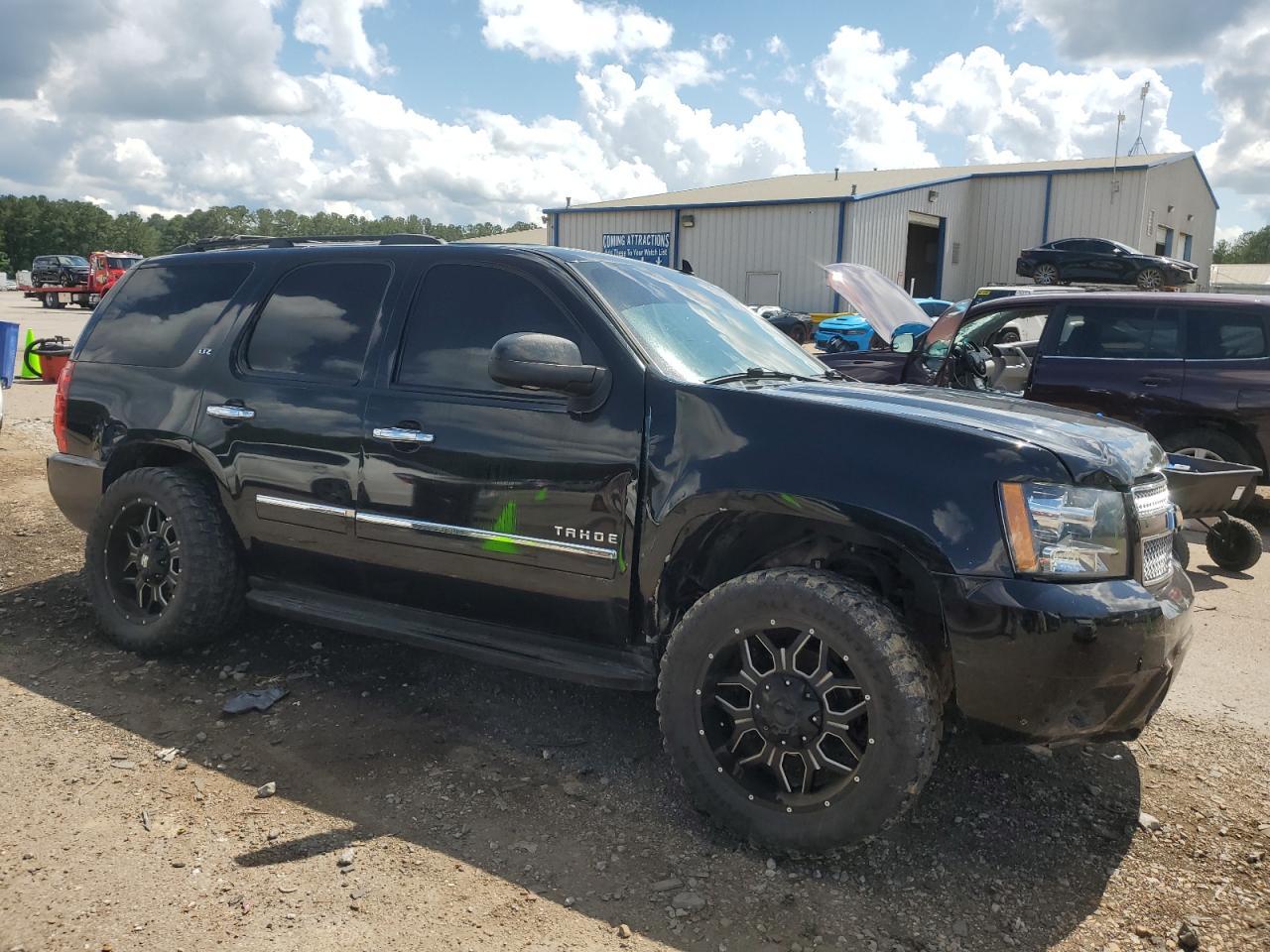2011 Chevrolet Tahoe C1500 Ltz - Image 4