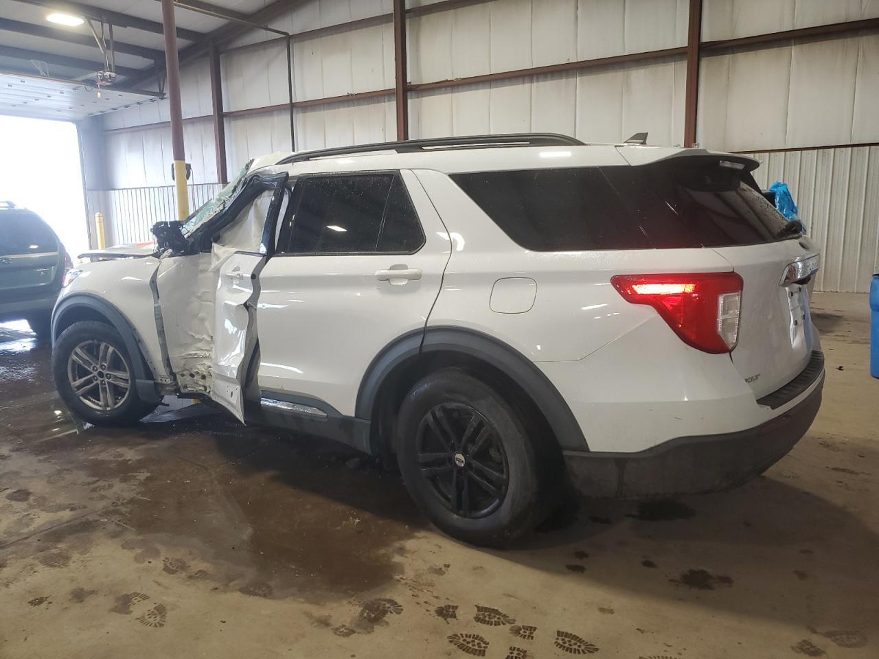 2021 Ford Explorer Xlt - Image 2