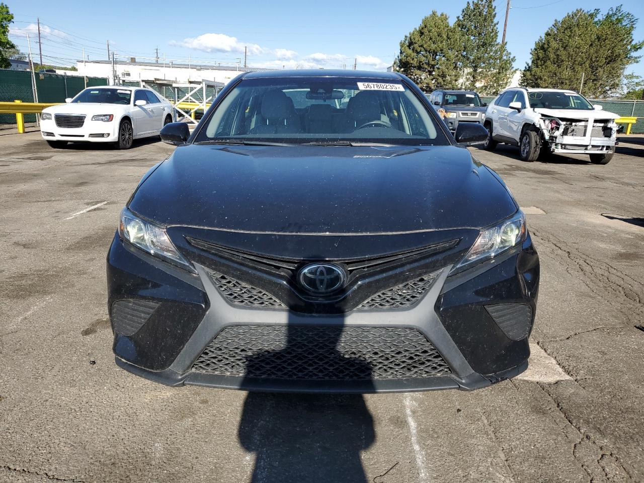 2020 Toyota Camry Se - Фото 5