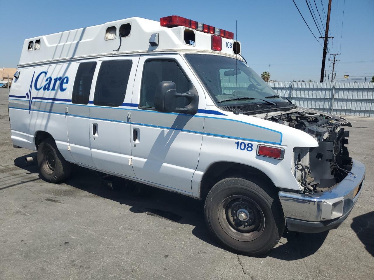 2010 Ford Econoline E350 Super Duty Van - Фото 4