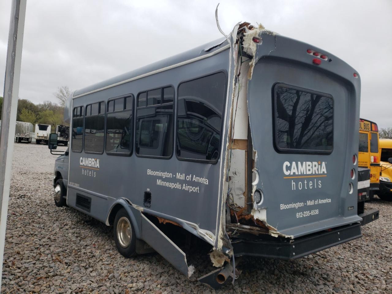 2024 Ford Econoline E450 Super Duty Cutaway Van - Фото 3