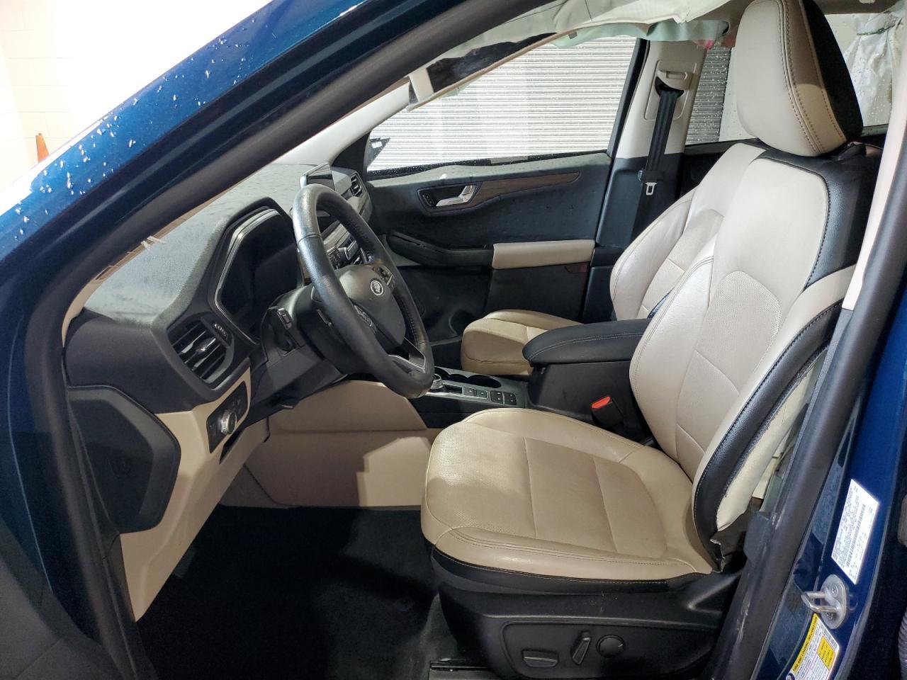 2020 Ford Escape Titanium - Image 7