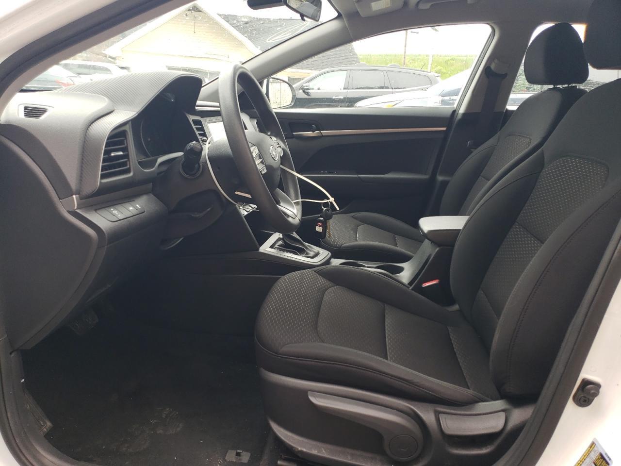 2020 Hyundai Elantra Se - Image 7