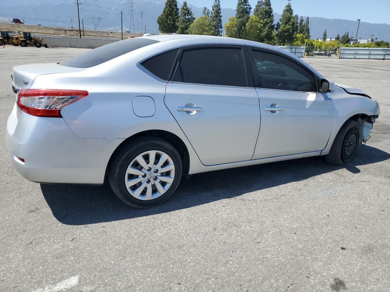 2015 Nissan Sentra S - Фото 3