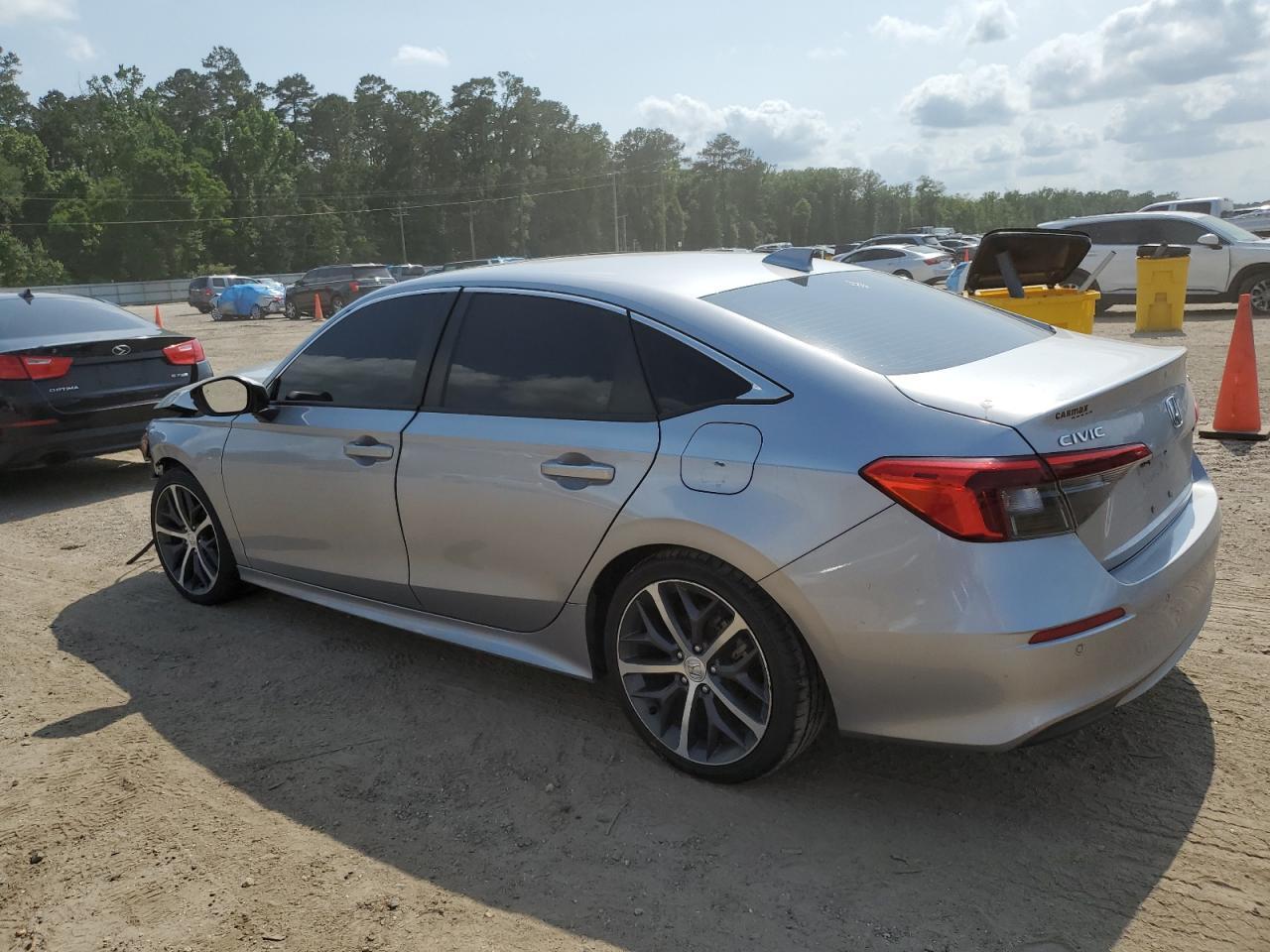 2022 Honda Civic Touring - Image 2