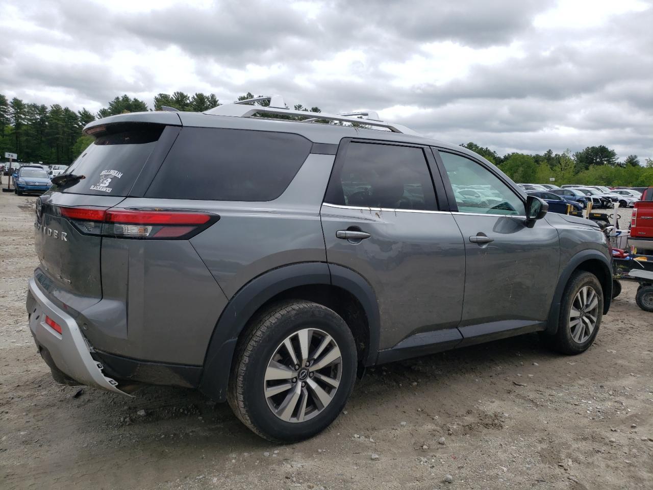 2022 Nissan Pathfinder Sl - Image 3