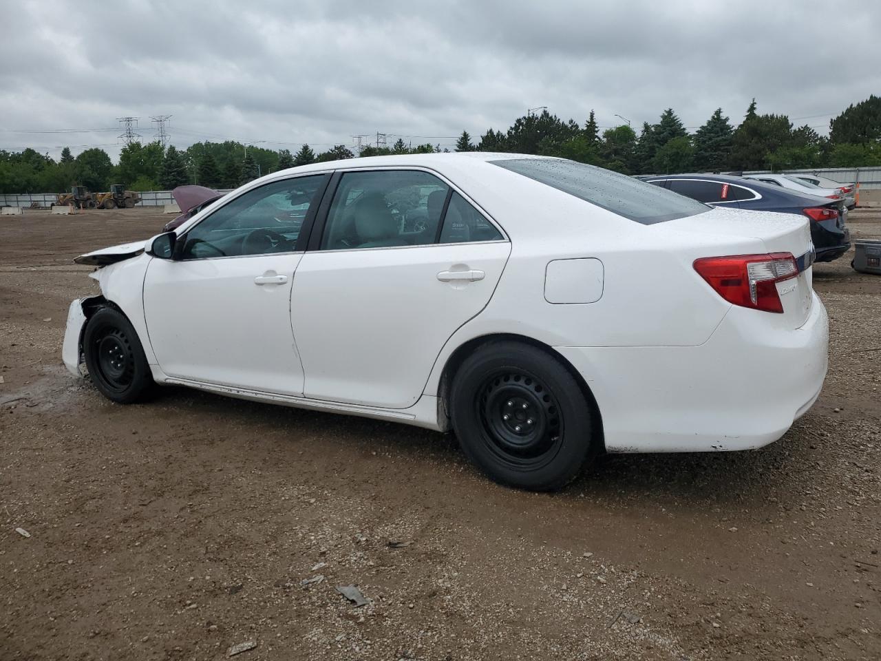 2013 Toyota Camry Hybrid - Image 2