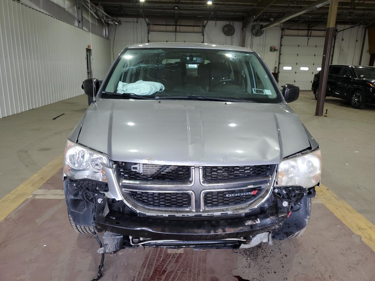 2016 Dodge Grand Caravan Se - Image 5