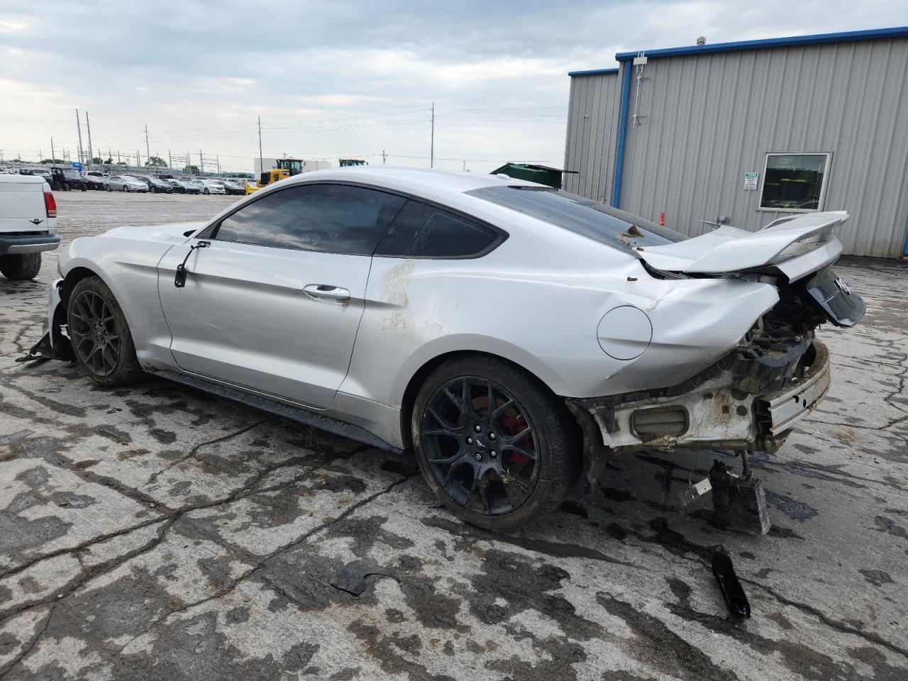 2018 Ford Mustang - Фото 2