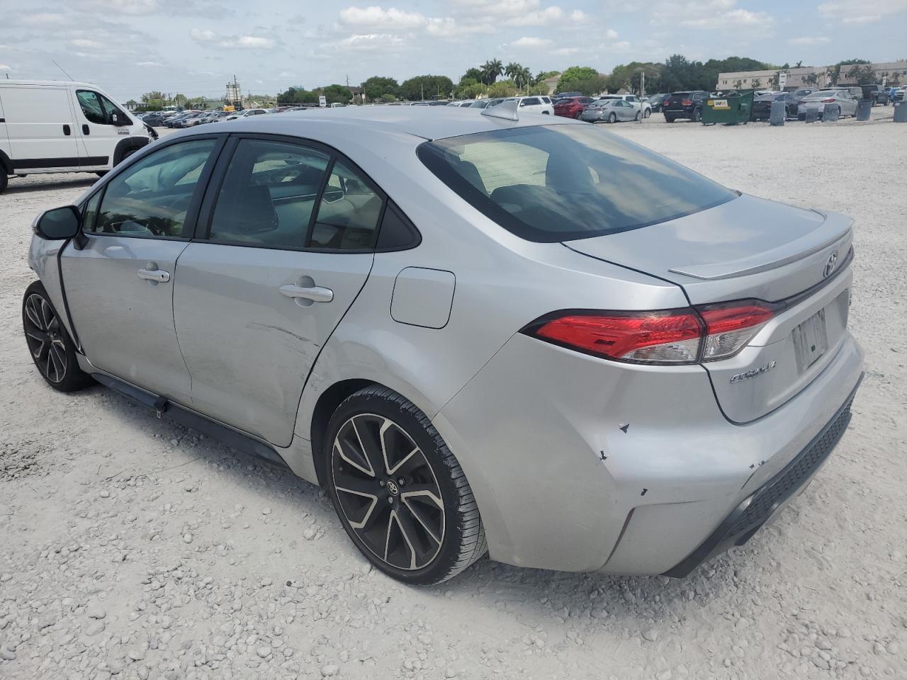 2020 Toyota Corolla Se - Фото 2