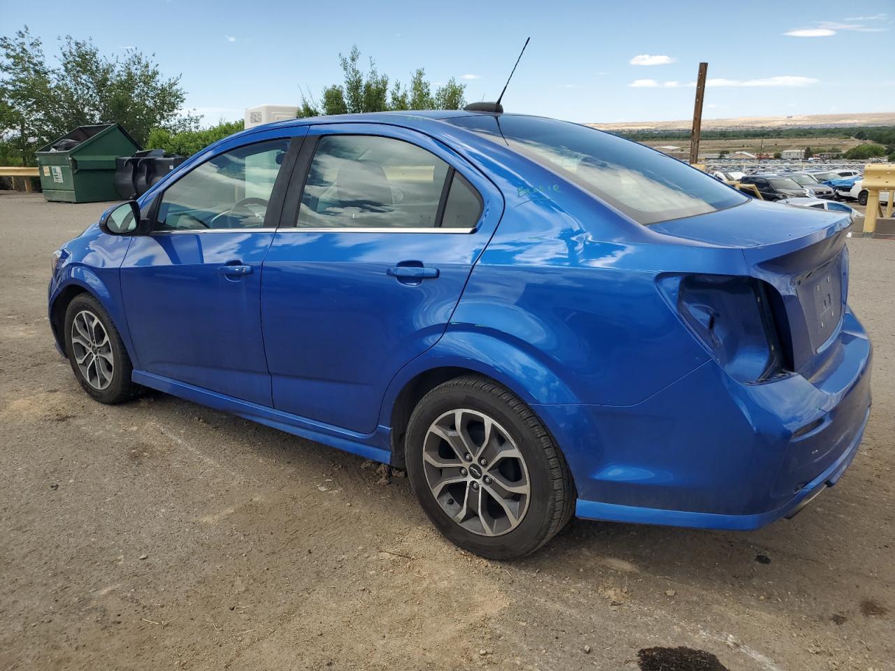 2019 Chevrolet Sonic Lt - Фото 2