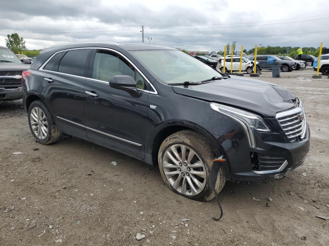 2017 Cadillac Xt5 Platinum - Image 4