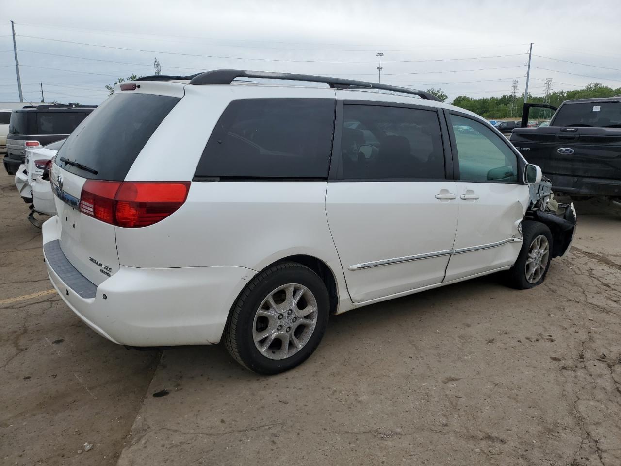 2005 Toyota Sienna Xle - Image 3