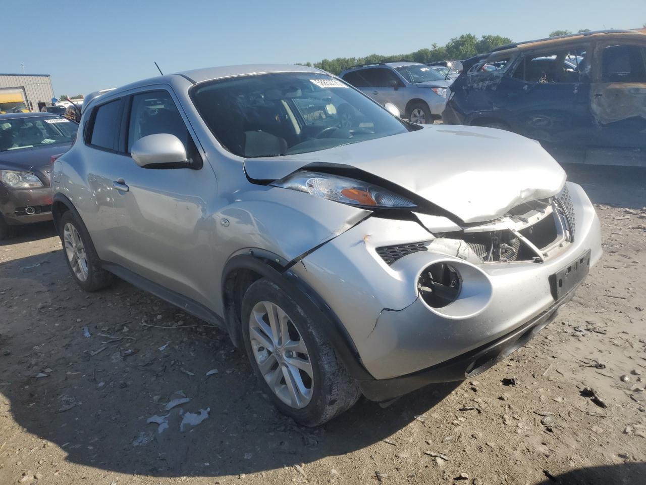 2014 Nissan Juke S - Фото 4