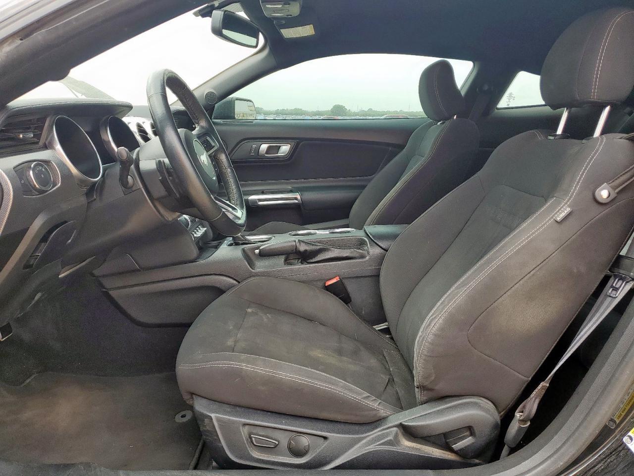 2020 Ford Mustang - Image 7